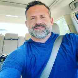 Single Arab man in New York, NY, United States