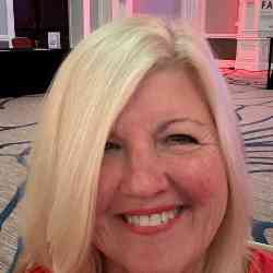 Single Arab woman in Tampa, FL, United States