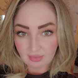 Single Arab woman in Baku, Azərbaycan, Azerbaijan