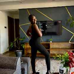 Single Arab woman in Nairobi, Kenya, Kenya