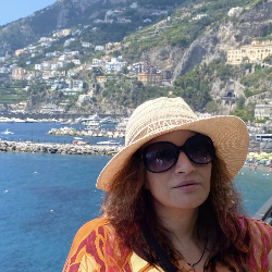 Single Arab woman in Toronto, ON, Canada