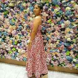 Single Arab woman in New Territories, New Territories, Hong Kong