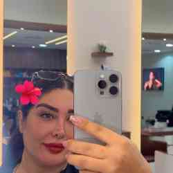 Single Arab woman in Dubai, United Arab Emirates, United Arab Emirates