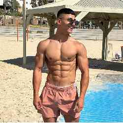 Single Arab man in New York, NY, United States