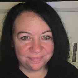 Single Arab woman in Kansas City, MO, United States