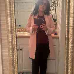 Single Arab woman in Westwood, NJ, United States