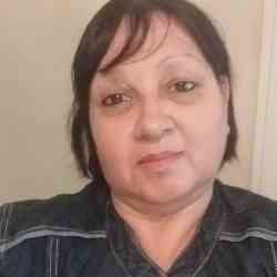 Single Arab woman in Johannesburg, South Africa, South Africa