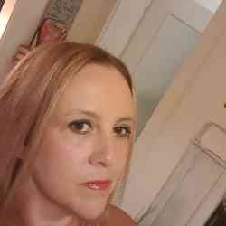 Single Arab woman in Balerna, Svizzera, Switzerland