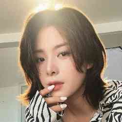 Single Arab woman in Huế, Thành phố Huế, Vietnam