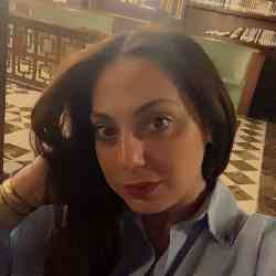 Single Arab woman in Istanbul, İstanbul, Turkey