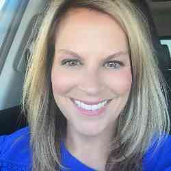 Single Arab woman in Chicago, IL, United States