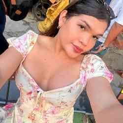 Single Arab woman in Makati City, Metro Manila, Philippines