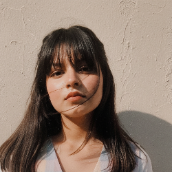 Single Arab woman in New Delhi, Delhi, India