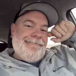 Single Arab man in Reston, VA, United States