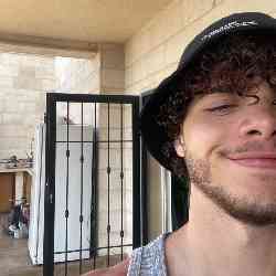 Single Arab man in Bayrut, Beirut Governorate, Lebanon