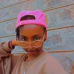 Single Arab woman in Nairobi, Kenya, Kenya