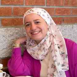 Single Arab woman in Montreal, QC, Canada