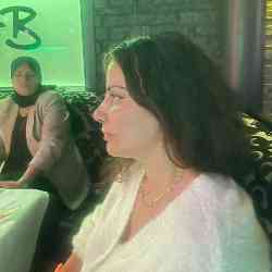 Single Arab woman in New York, NY, United States