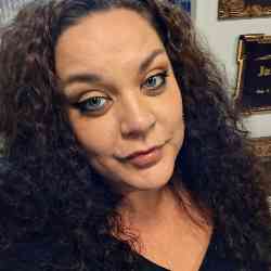 Single Arab woman in Lancaster, PA, United States