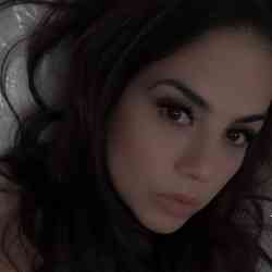 Single Arab woman in Los Angeles, CA, United States