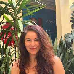 Single Arab woman in Lyon, France, France