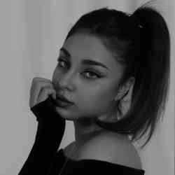 Single Arab woman in Shiraz, Fars Province, Iran