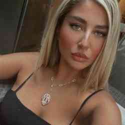 Single Arab woman in Istanbul, İstanbul, Turkey