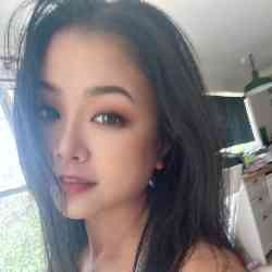 Single Arab woman in Leura, NSW, Australia