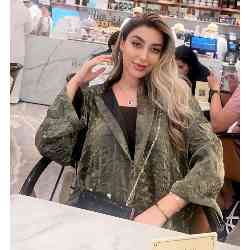 Single Arab woman in Dubai, United Arab Emirates, United Arab Emirates