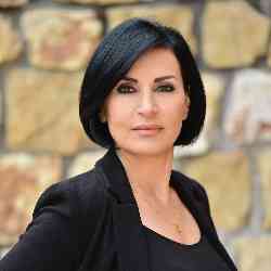 Single Arab woman in Dearborn, MI, United States