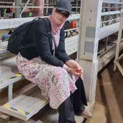 Single Arab woman in Toronto, ON, Canada