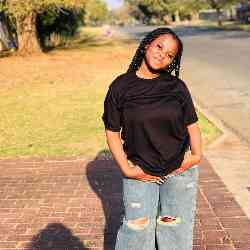 Single Arab woman in Kempton Park, South Africa, South Africa