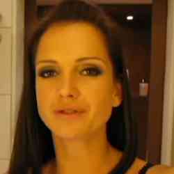 Single Arab woman in Oakton, VA, United States