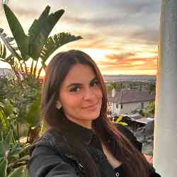 Single Arab woman in Laval, QC, Canada