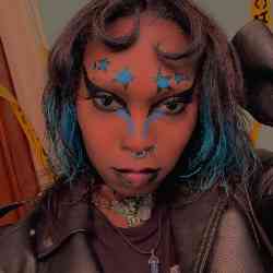 Single Arab woman in Chicago, IL, United States