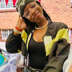 Single Arab woman in Germiston, South Africa, South Africa