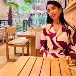 Single Arab woman in Casablanca, Maroc, Morocco