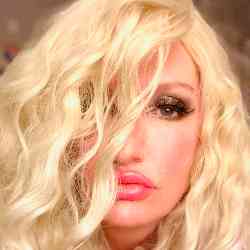 Single Arab woman in Philadelphia, PA, United States