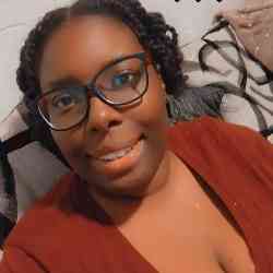 Single Arab woman in Chicago, IL, United States