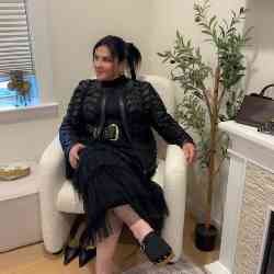 Single Arab woman in Cleveland, OH, United States