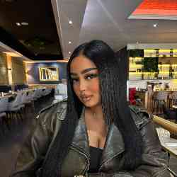 Single Arab woman in Paris, France, France