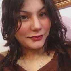 Single Arab woman in Srinagar, Srinagar, India