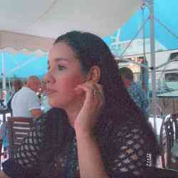 Single Arab woman in Genève, Suisse, Switzerland