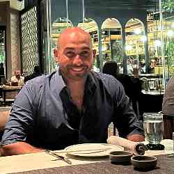 Single Arab man in New York, NY, United States