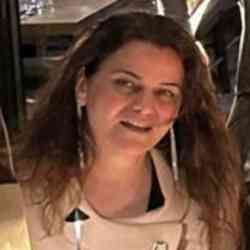 Single Arab woman in Austin, TX, United States