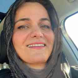 Single Arab woman in Austin, TX, United States