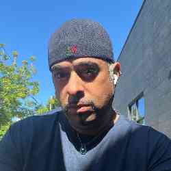 Single Arab man in Seattle, WA, United States