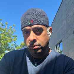 Single Arab man in Seattle, WA, United States