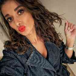 Single Arab woman in Barcelona, España, Spain