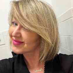 Single Arab woman in NYC, NY, United States